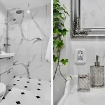 Karlikowska Lux شقة سوبوت